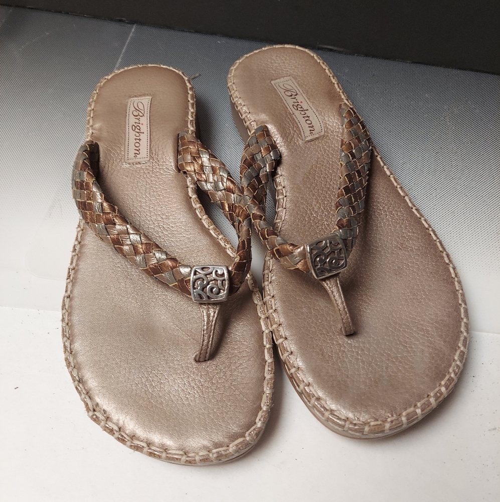 Brighton braided thong in gold silver with silver emblem 10m